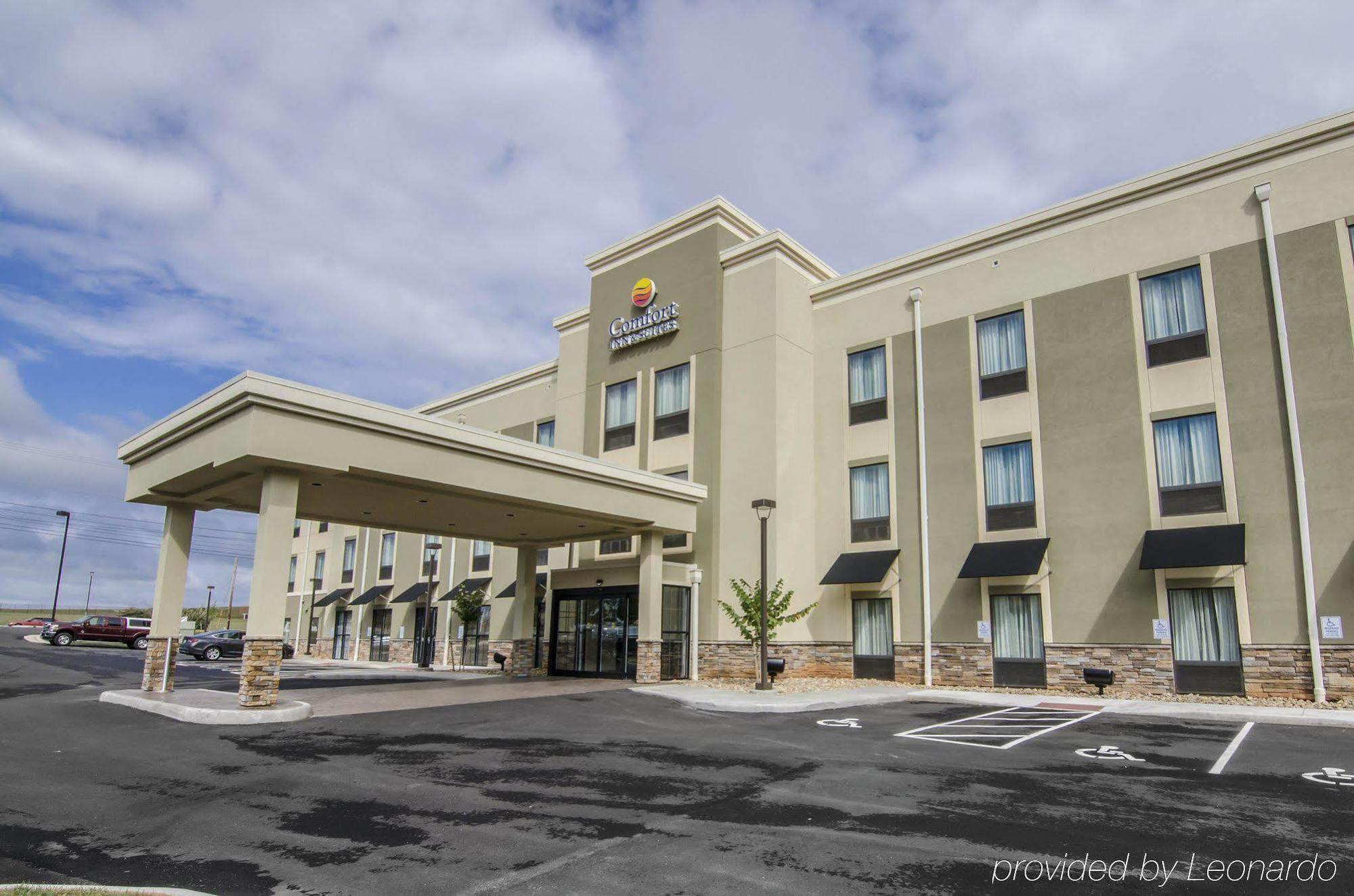 Comfort Inn & Suites Lynchburg Airport - University Area Dış mekan fotoğraf